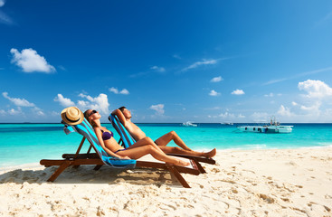 Sticker - Couple on a beach