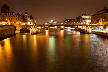 Canvas Print - night panorama of seine river in paris