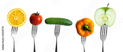 Naklejka - mata magnetyczna na lodówkę vegetables and fruits on forks
