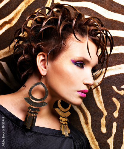 Naklejka na szybę Woman with fashion hairstyle and glamour makeup