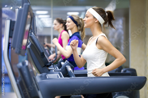 Naklejka na szybę running in gym