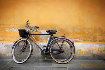 Fototapete - Italian old-style bycicles