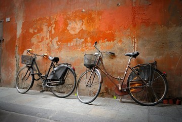 Fototapete - Italian old-style bicycles
