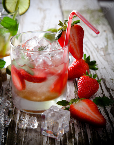 Naklejka nad blat kuchenny Summer drinks on vintage wooden background