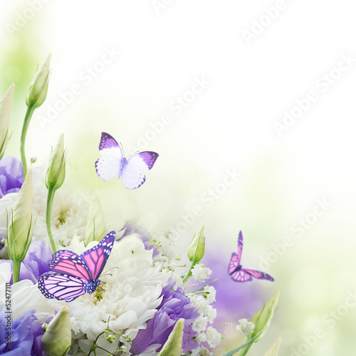 Tapeta ścienna na wymiar Bridal bouquet from white and pink flowers, butterfly