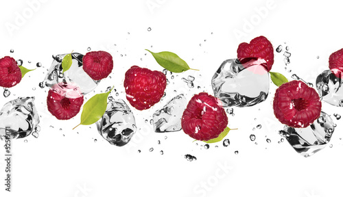 Naklejka - mata magnetyczna na lodówkę Ice fruit on white background