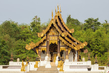 Wat Phra That Chao Lan Thong