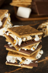 Poster - Homemade S'more with chocolate and marshmallow