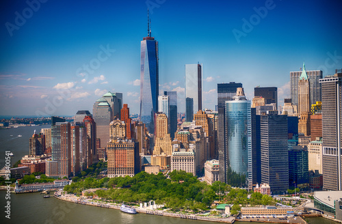 Fotomural  New York. Stunning helicopter view of lower Manhattan Skyline on