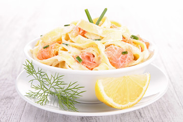 Wall Mural - pasta with salmon