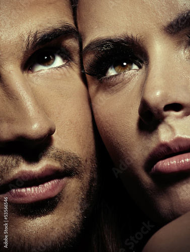 Plakat na zamówienie Close up portrait of a gorgeous couple