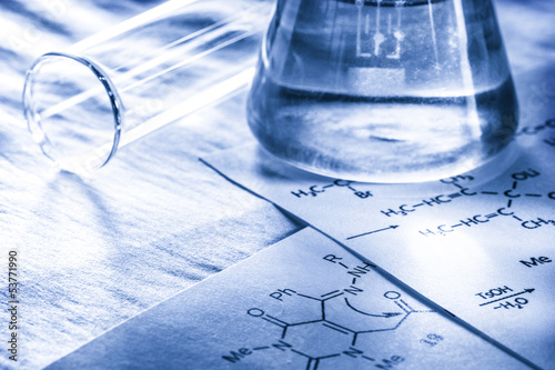 Fotomural Chemistry with reaction formula in toning