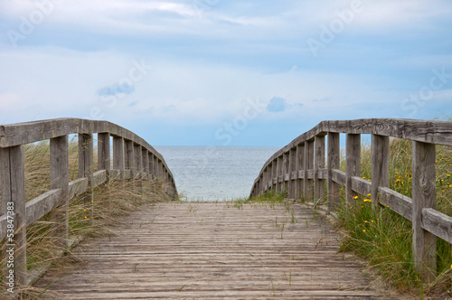 Obraz w ramie Brücke über die Dünen zum Strand