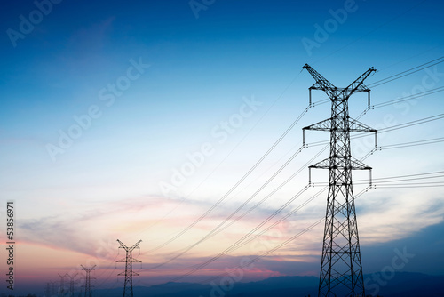 Fotografía Pylon and transmission power line in sunset