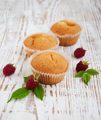 Sticker - Cupcakes with raspberry