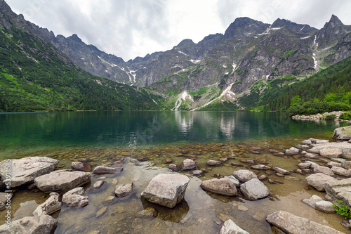 Obraz w ramie Eye of the Sea lake in Tatra mountains, Poland