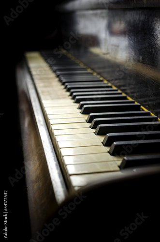 Dekoracja na wymiar  stary-fortepian