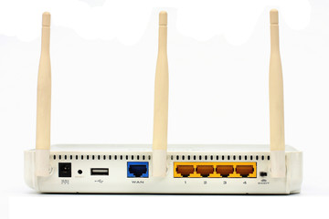 Aufkleber - Connect the ethernet port on the back of the router.