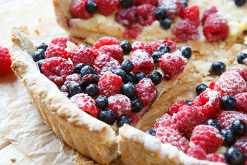 Canvas Print - summer berry tart with custard cream