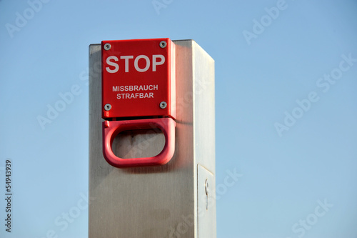 Notbremse, Missbrauch strafbar, Nothalt, Gefahr, Notfall ...