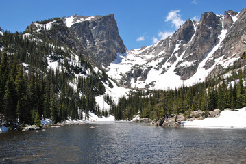 Wall Mural - Dream lake et Hallett peak, Rocky Mountain National Park, CO