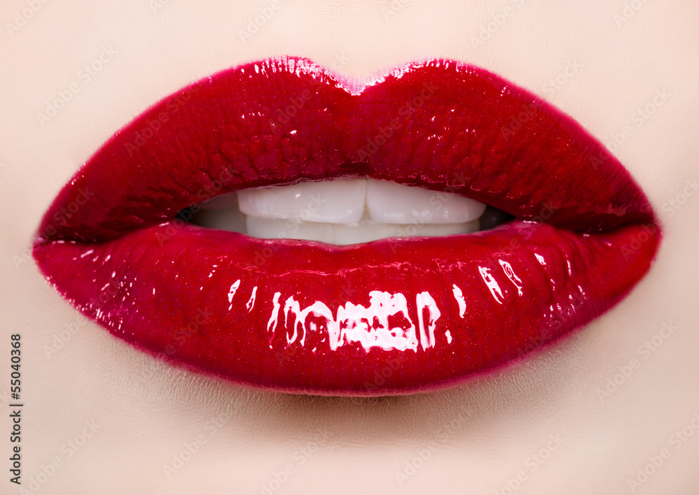 Passionate red lips - obrazy, fototapety, plakaty 