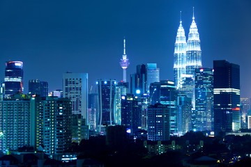 Fototapete - Kuala Lumpur skyline at night