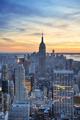 Fototapeta na wymiar Empire State Building closeup