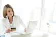 © pressmaster - Internet consumer