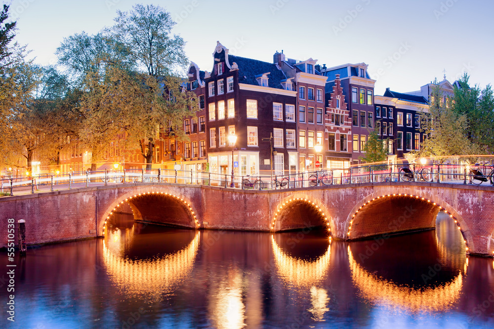 Lights of Amsterdam - obrazy, fototapety, plakaty 