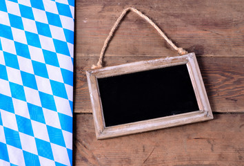 Wall Mural - Tafel bayerischer Hintergrund blau weiß Holz