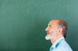 © contrastwerkstatt - nachdenklicher älterer mann vor einer tafel