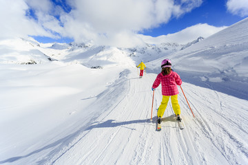 Fototapete - Skiing, winter, ski lesson - skiers on ski run