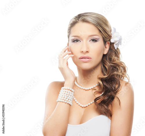 Naklejka na meble Portrait of a beautiful woman with a pearl jewelry and a flower