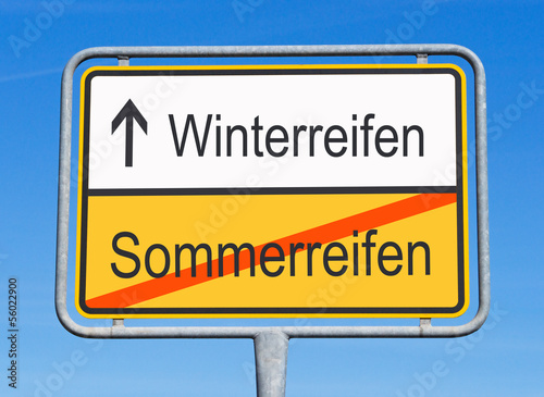 Jetzt Auf Winterreifen Wechseln Buy This Stock Illustration