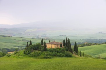 Poster - Toskana Haus im Nebel - Tuscany house in fog 13