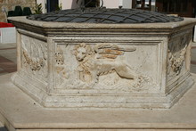 Venezianischer Brunnen