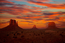 Monument Valley Sunset  Mittens And Merrick Butte