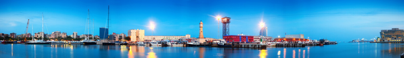 Obraz na płótnie wieża widok łódź hiszpania