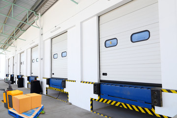 Warehouse bay door with forklift car