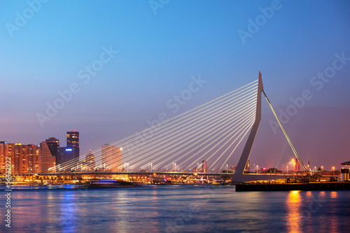 Fototapeta na wymiar Erasmus Bridge in Rotterdam at Twilight