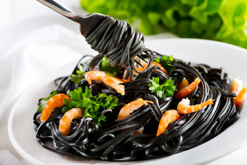 Wall Mural - black spaghetti with prawn