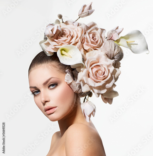 Naklejka dekoracyjna Fashion Beauty Girl with Flowers Hair. Bride. Creative Hairstyle