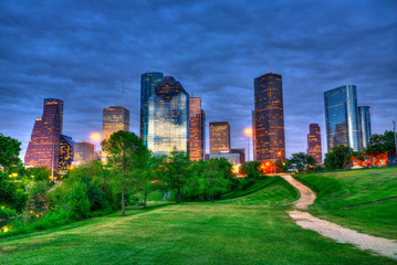 Fototapete - Houston Texas modern skyline at sunset twilight from park