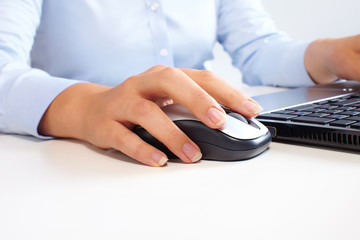 Aufkleber - Hands with laptop computer keyboard.
