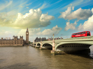 Canvas Print - Westminster Bridge and Houses of Parliament at sunset, London. B