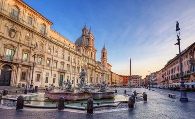 Fototapete - view of piazza Navona in the morning. Rome. Italy.