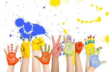 Fototapete - painted children's hands