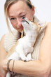 Jack Russell Terrier Welpe mit Frauchen