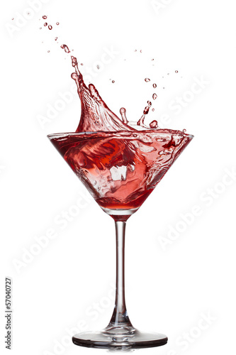 Obraz w ramie Red cocktail with splash isolated on white